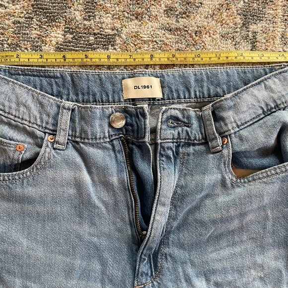 DL1961 Hepburn wide LEG 32" high rise Jeans - Picture 5 of 8